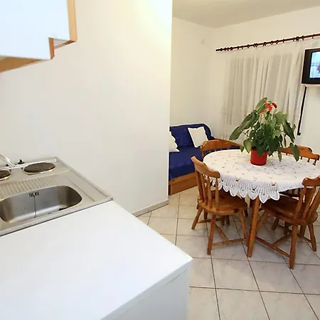 Apartament Doris Zavalatica