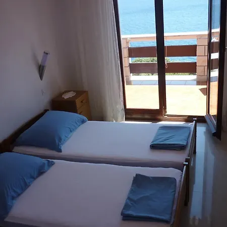 Doris Apartment